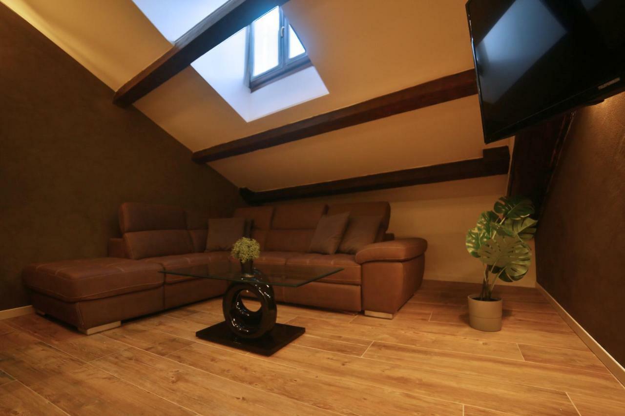 Moscova Attic Near Duomo Apartment Milan Bagian luar foto